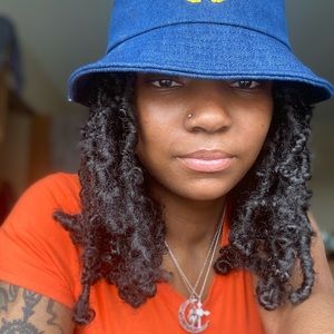 Meet your Posher, Annastaisha